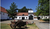 Anglo-Alliés : Mémorial de Waterloo 1815 et Ferme de Mont-Saint-Jean